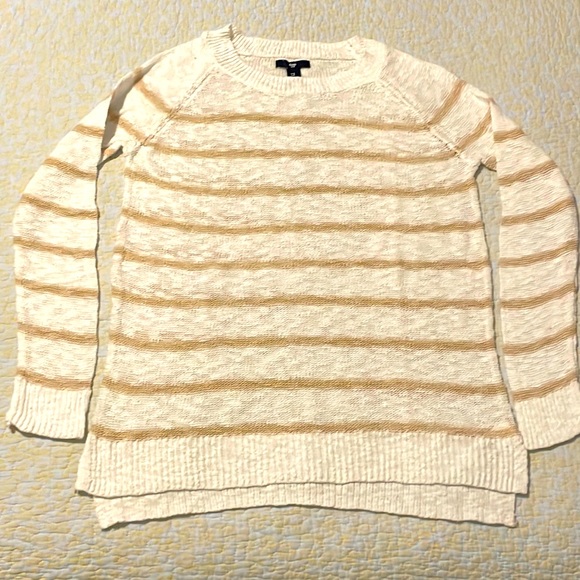 Gap Sweater Size Small- White and Beige Stripe - Picture 3 of 15